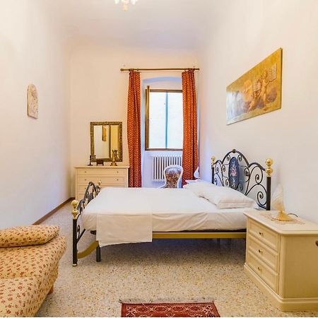Central And Spacious Apartment Флоренция Екстериор снимка