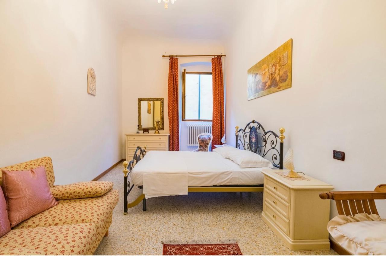 Central And Spacious Apartment Флоренция Екстериор снимка